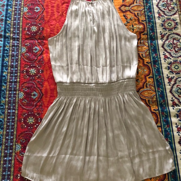 NICOLE MILLER SATIN CREAM MINI DRESS WITH ELASTIC SMOCKING WAIST.NEW WITH TAGS!! - Picture 3 of 5